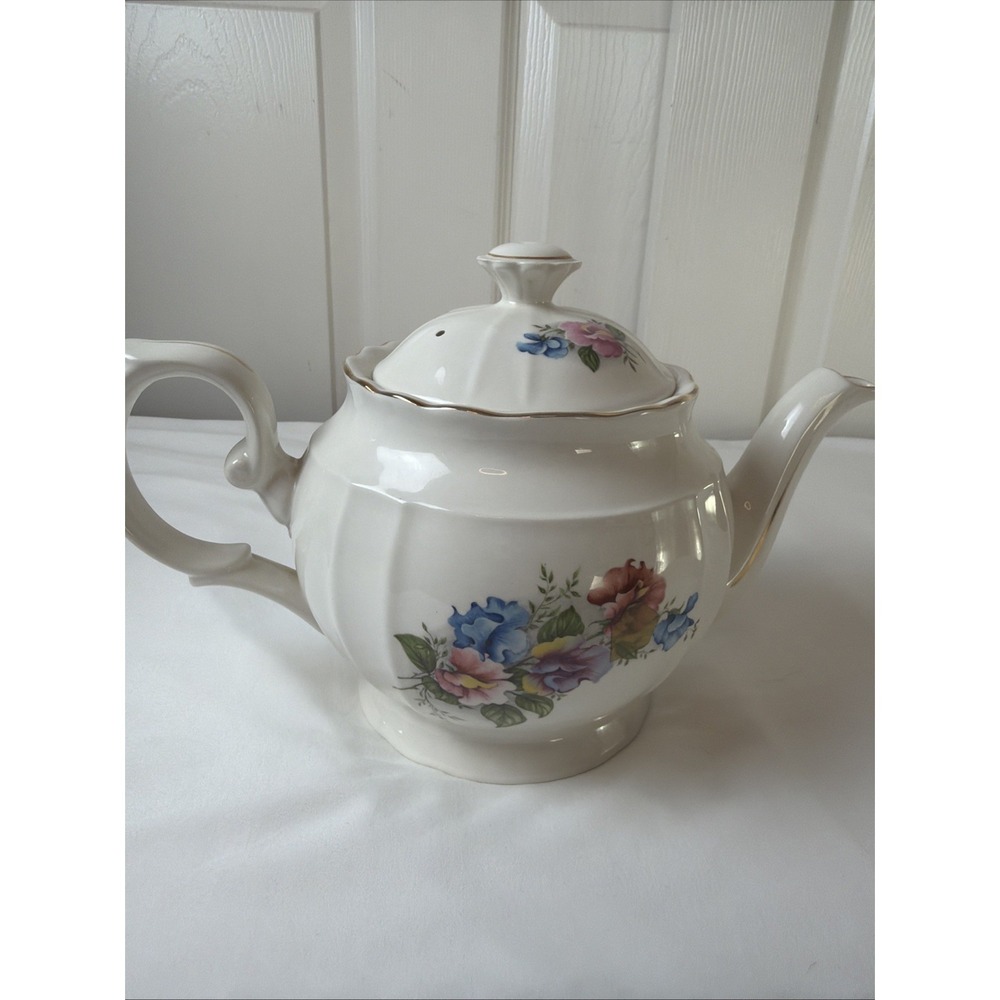 Vintage Crown Dorset Staffordshire Floral Teapot Gold Trim Fine Ceramic - Picture 2 of 16